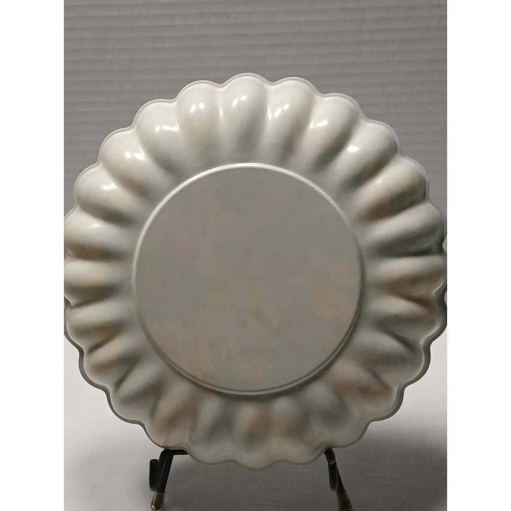 Vintage 1970s Easter Bunny Eggs Chicks Plastic Serving Bowl Scalloped Edges 10